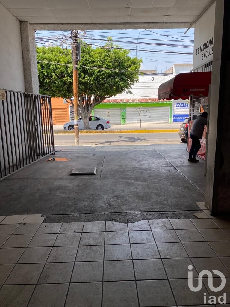 OFICINAS CON BODEGA EN VENTA RESIDENCIAL ARBOLEDAS CELAYA