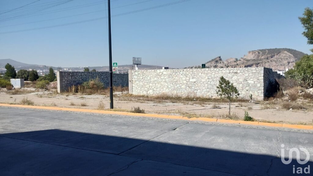 Se vende terreno comercial en la Villas la Concepción, Pachuca, Hidalgo.