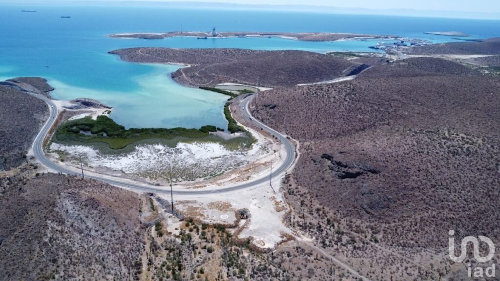 TERRENO 100 HAS FRENTE PLAYA Y CARRETERA LA PAZ-PICHILINGUE, LA PAZ, BAJA CALIFORNIA SUR