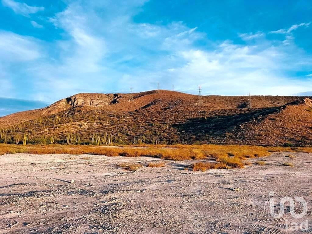 TERRENO 100 HAS FRENTE PLAYA Y CARRETERA LA PAZ-PICHILINGUE, LA PAZ, BAJA CALIFORNIA SUR
