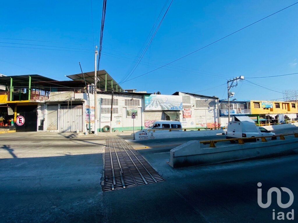 BODEGA EN RENTA  AV Cuauhtémoc Acapulco