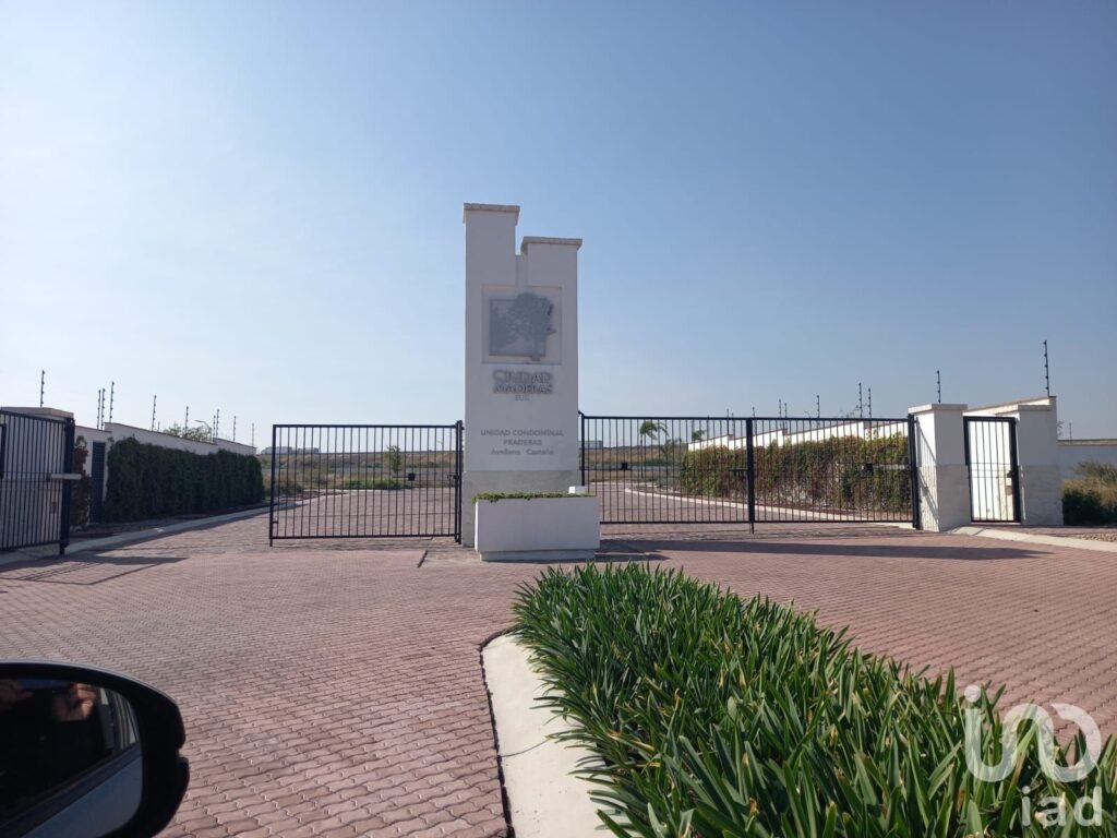 Terreno en venta en Ciudad Maderas Sur 1