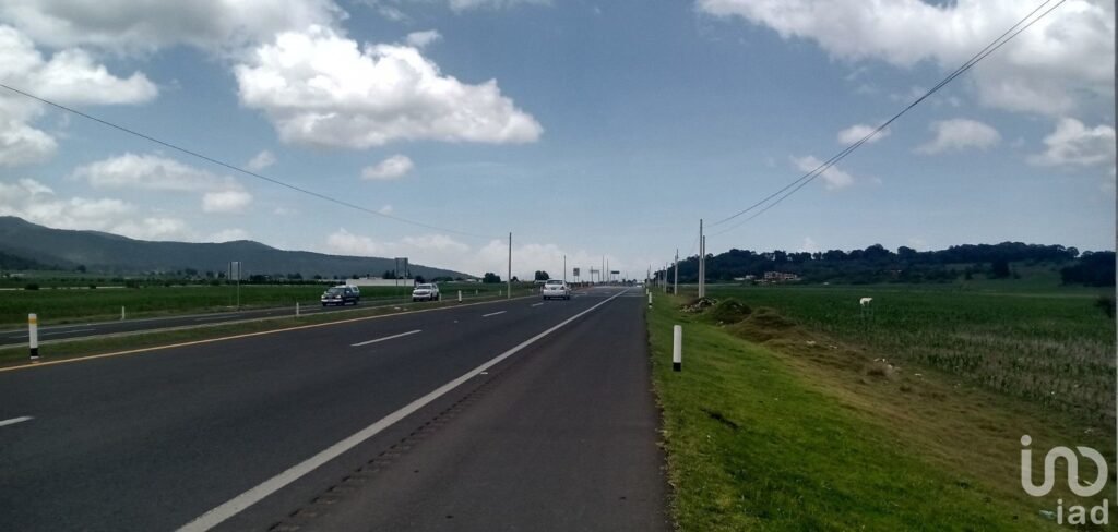 Se vende terreno en la carretera Pachuca- Tulancingo, Hidalgo