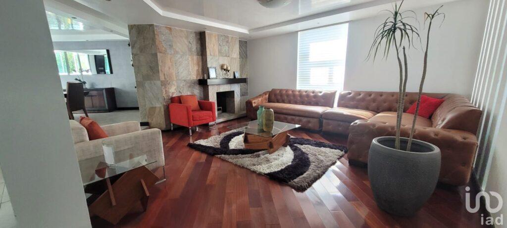 Se vende casa con Alberca en el Club de Golf, Pachuca, Hidalgo.