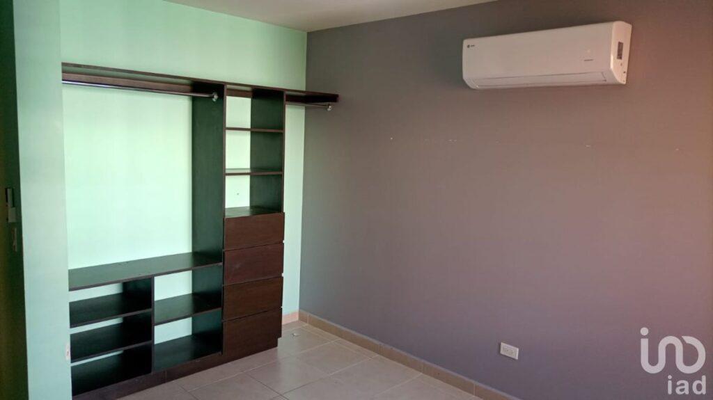 CASA EN VENTA EN FRACCIONAMIENTO LA FUENTE