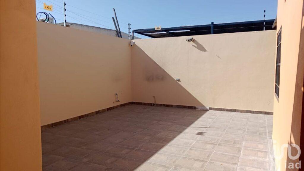 CASA EN VENTA EN FRACCIONAMIENTO LA FUENTE
