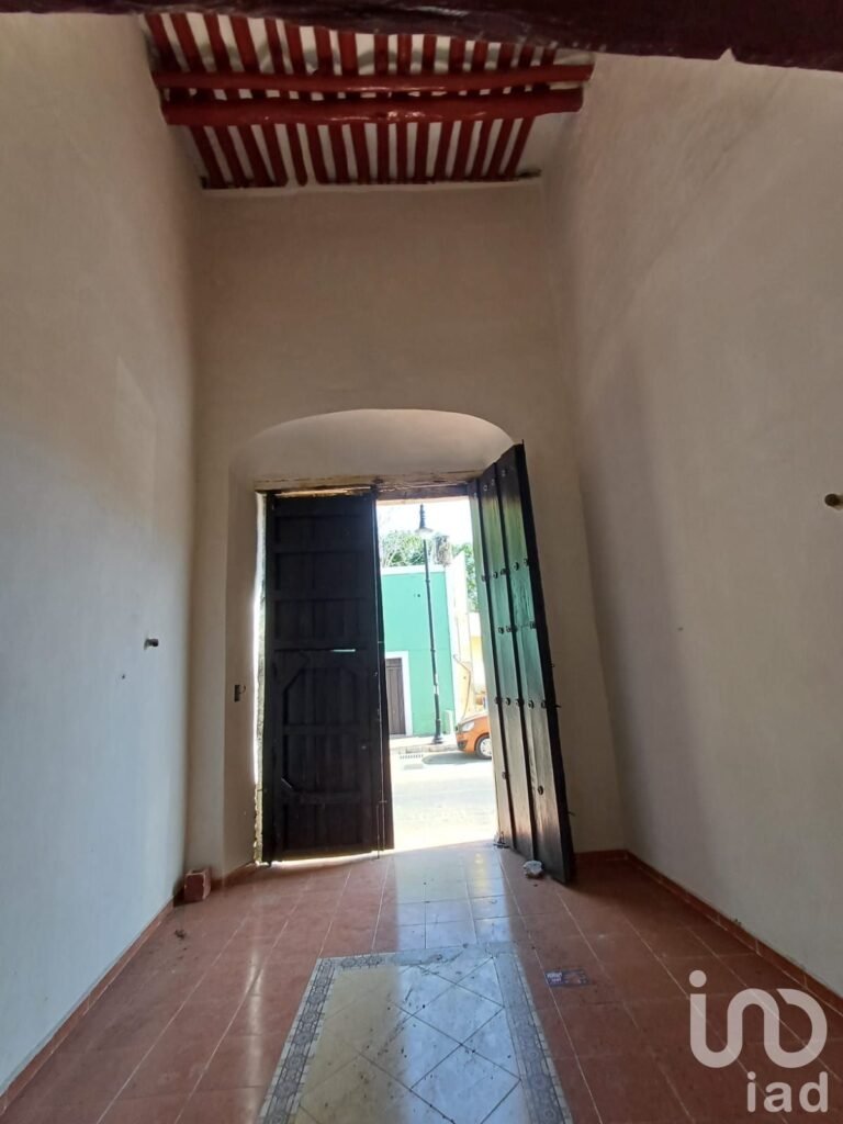 VENDO CASONA PARA NEGOCIO EN CENTRO HSITORICO DE VALLADOLID, YUCATAN