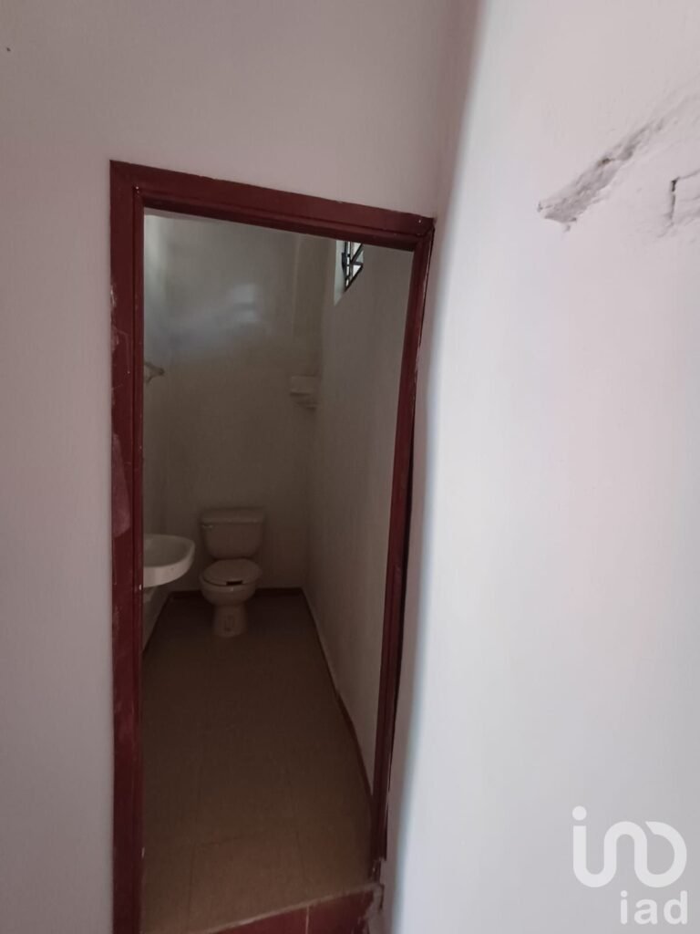 VENDO CASONA PARA NEGOCIO EN CENTRO HSITORICO DE VALLADOLID, YUCATAN