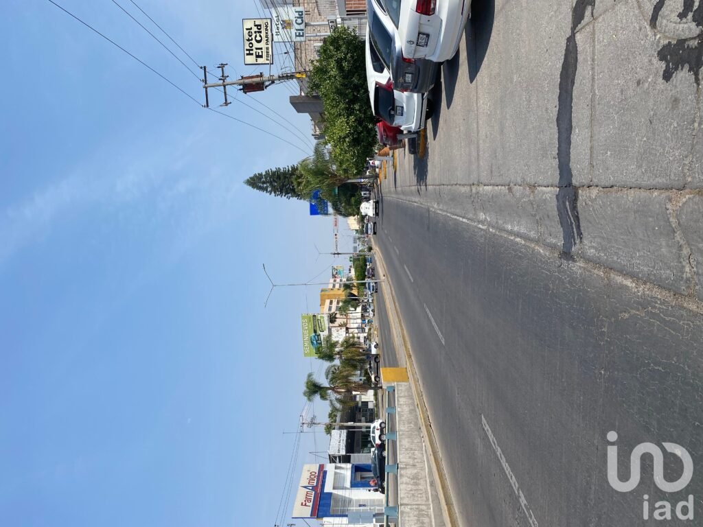 LOCAL AMPLIO EN VENTA  BOULEVARD CELAYA