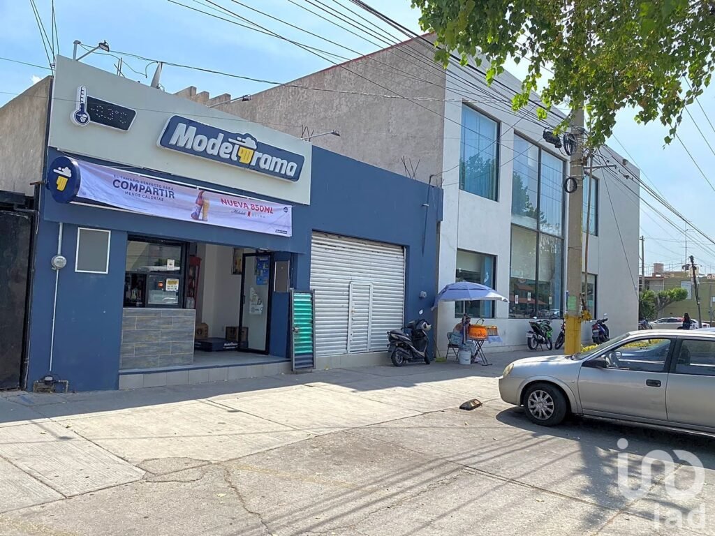 LOCAL AMPLIO EN VENTA  BOULEVARD CELAYA