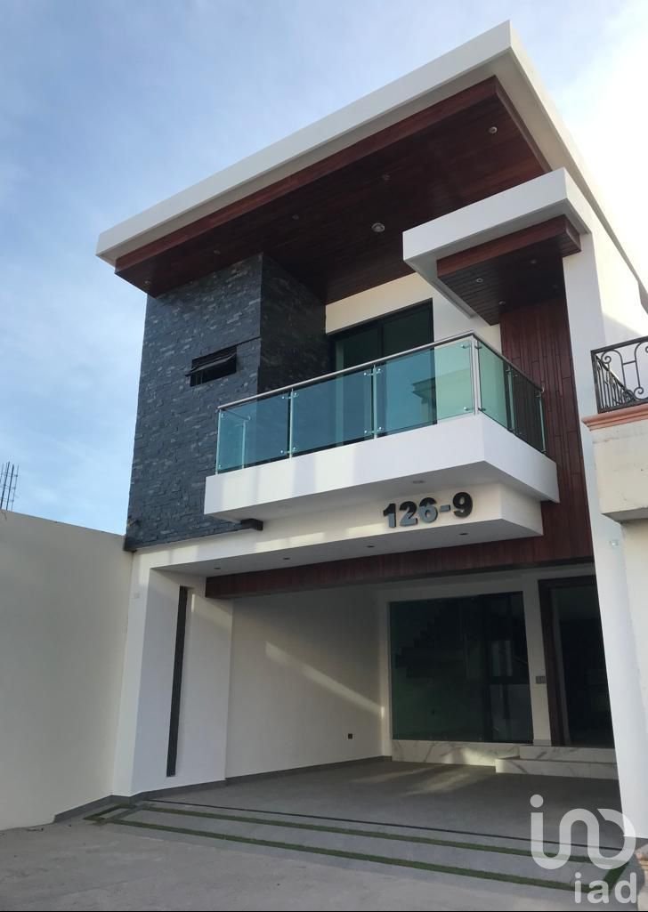 VENTA Casa Habitación, Colonia Tierra Blanca, Culiacán, Sinaloa, México, CP 80030 VENTA Casa Habitación, Colonia Tierra Blanca, Culiacán, Sinaloa, México, CP 80030