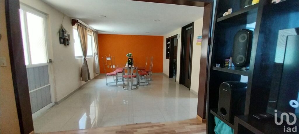 Se vende casa en privada en la Colonia Adolfo López Mateos, Pachuca, Hidalgo.