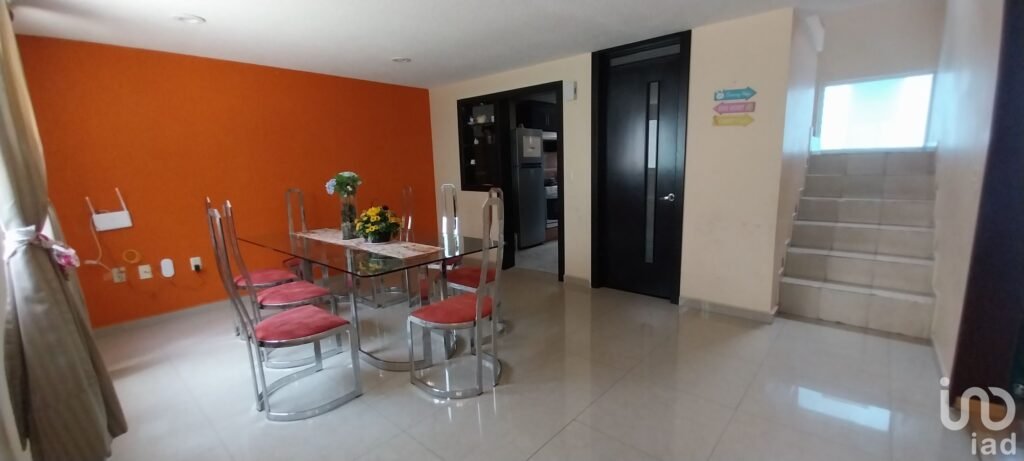 Se vende casa en privada en la Colonia Adolfo López Mateos, Pachuca, Hidalgo.