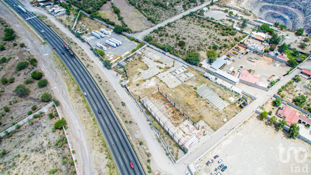 Terreno Industrial sobre carretera San Juan del Rio a Palmillas Queretaro