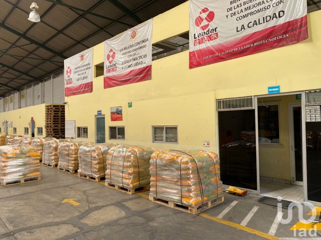 BODEGA CON OFICINAS BOULEVARD CELAYA