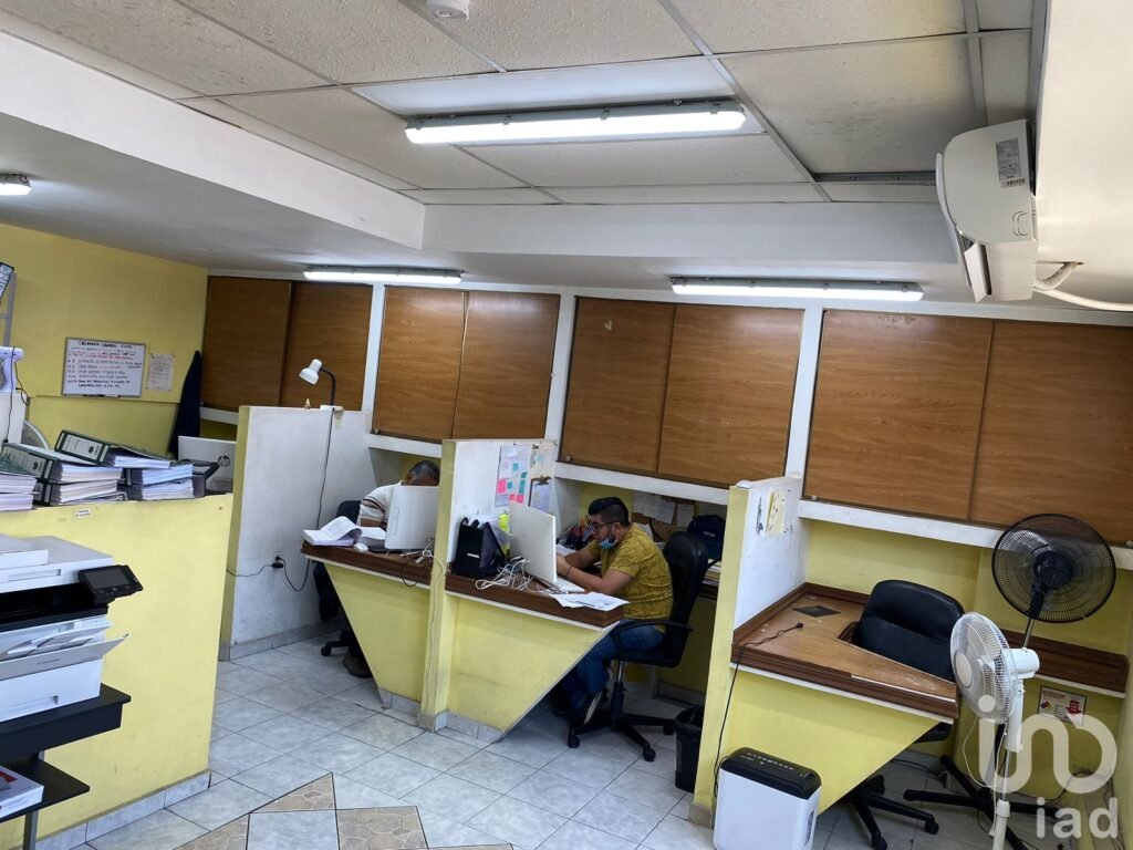 BODEGA CON OFICINAS BOULEVARD CELAYA