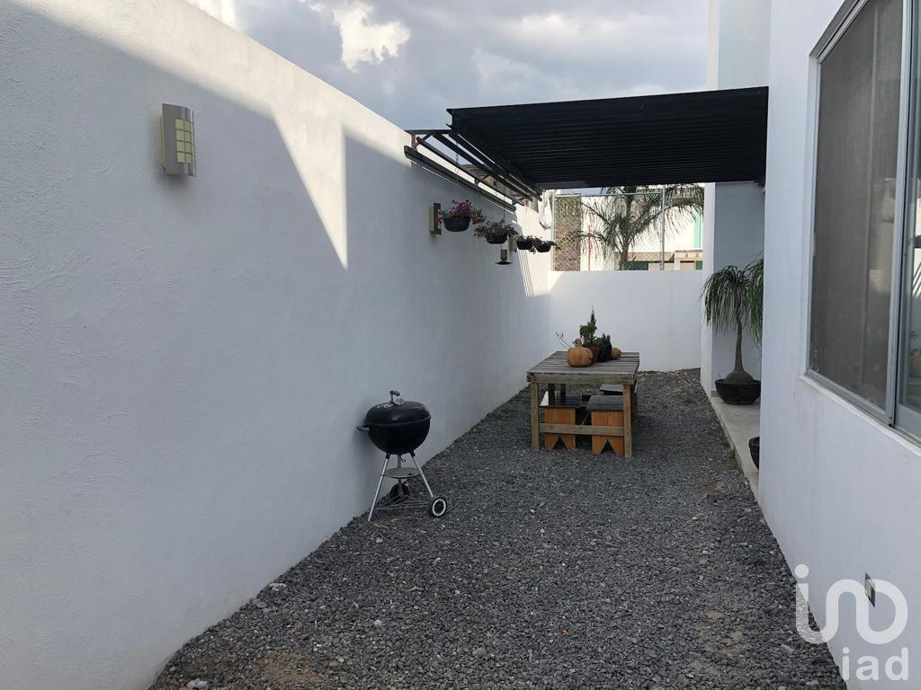 EN VENTA AMPLIA CASA EN CONDOMINIO RUSCELLO, AGUASCALIENTES