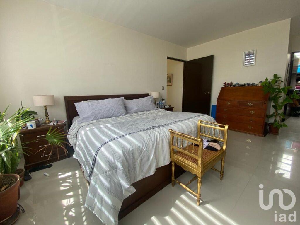 EN VENTA AMPLIA CASA EN CONDOMINIO RUSCELLO, AGUASCALIENTES
