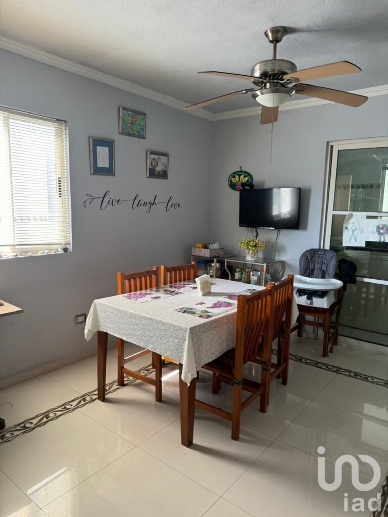 RESIDENCIA EN VENTA EN CONTRY LA SILLA