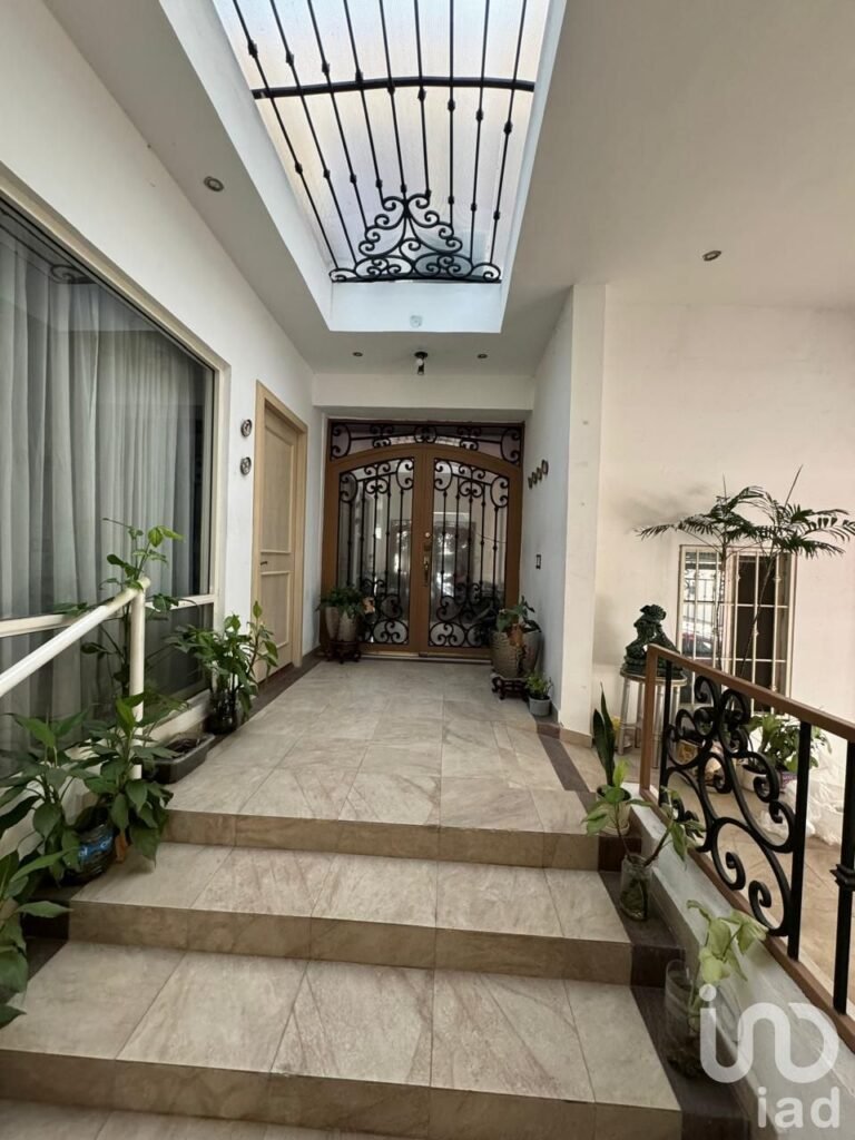 RESIDENCIA EN VENTA EN CONTRY LA SILLA