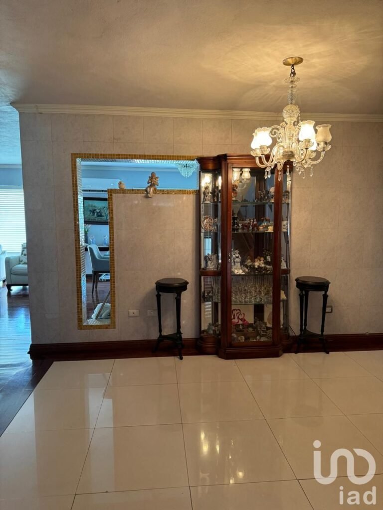 RESIDENCIA EN VENTA EN CONTRY LA SILLA