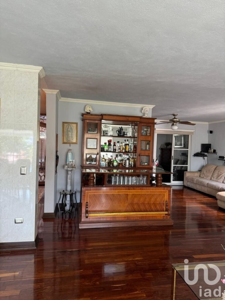 RESIDENCIA EN VENTA EN CONTRY LA SILLA