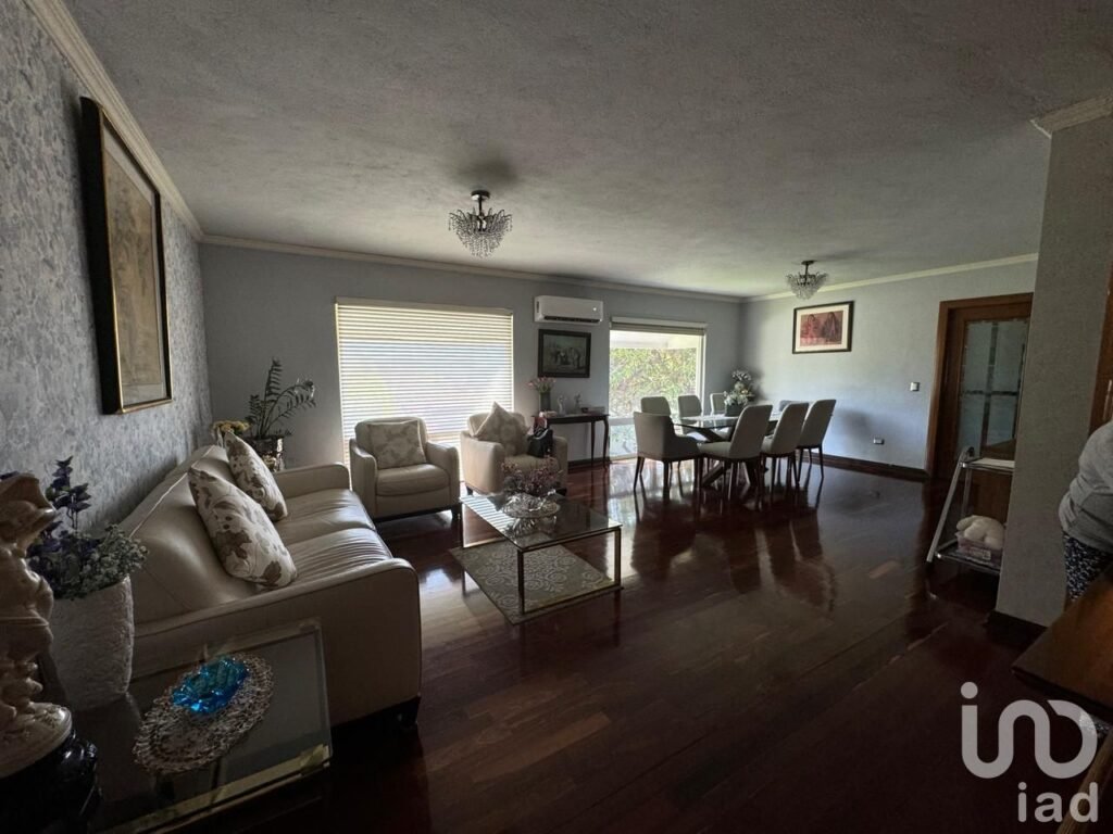 RESIDENCIA EN VENTA EN CONTRY LA SILLA