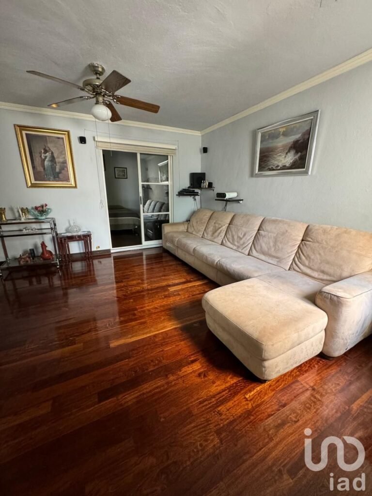 RESIDENCIA EN VENTA EN CONTRY LA SILLA