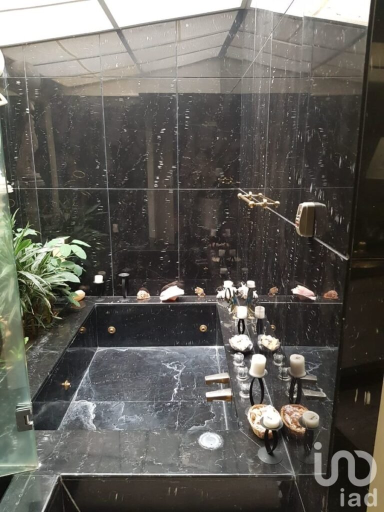 Casa en venta en Bosques de las Lomas, Coajimalpa de Morelos, Cdmx