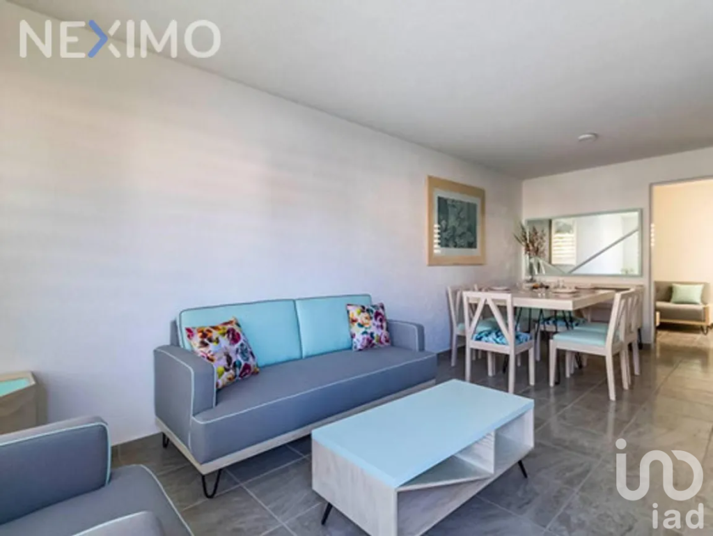 Casa en Venta con Alberca y Seguridad en Condominio en Tezoyuca Morelos