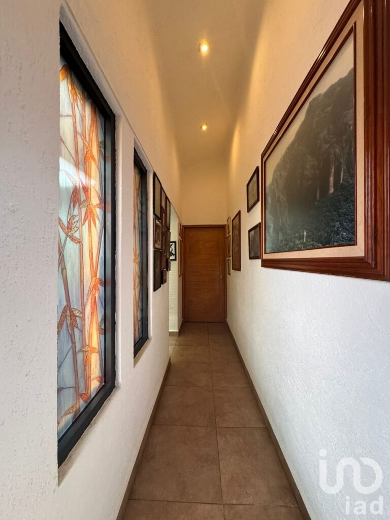 CASA EN VENTA ESCRITURADA EN TEPOZTLÁN, MORELOS, A 3 MINUTOS DE LA CASETA DE TEPOZTLÁN.