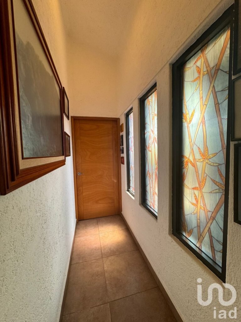 CASA EN VENTA ESCRITURADA EN TEPOZTLÁN, MORELOS, A 3 MINUTOS DE LA CASETA DE TEPOZTLÁN.