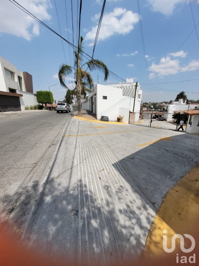 Terreno en venta en privada con vigilancia en Lomas de Tecamachalco, Huixquilucan