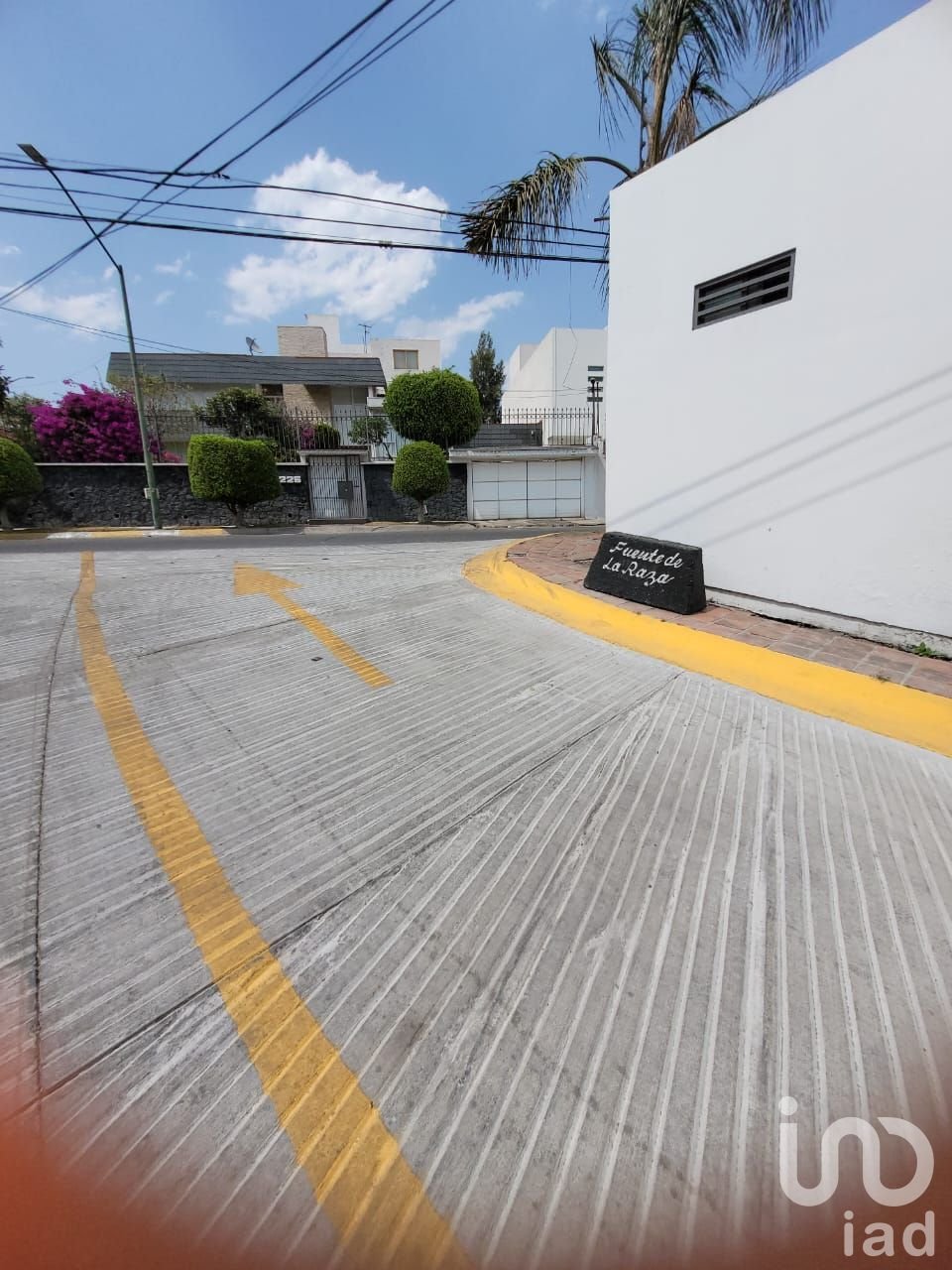 Terreno en venta en privada con vigilancia en Lomas de Tecamachalco, Huixquilucan Terreno en venta en privada con vigilancia en Lomas de Tecamachalco, Huixquilucan