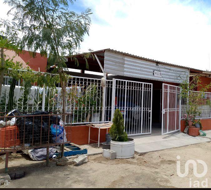 CASA CON LOCAL COMERCIAL EN VENTA SOBRE BLVD FORJADORES LA PAZ BAJA CALIFORNIA SUR