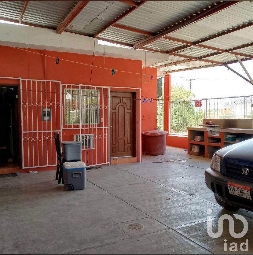 CASA CON LOCAL COMERCIAL EN VENTA SOBRE BLVD FORJADORES LA PAZ BAJA CALIFORNIA SUR