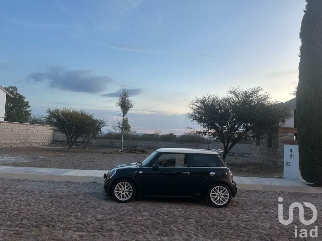 FRACCIONAMIENTO JARDINES DE LA PEÑA, BERNAL.