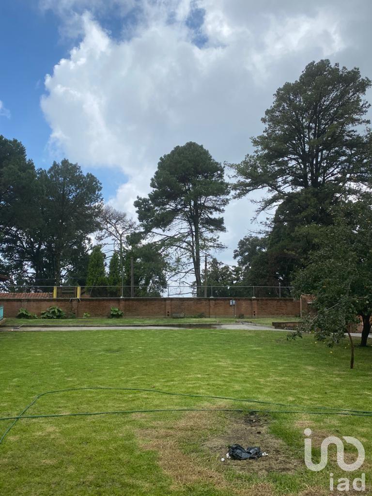 Casa en Venta con Alberca y 3 Bungalows en Monte Casino Huitzilac Morelos