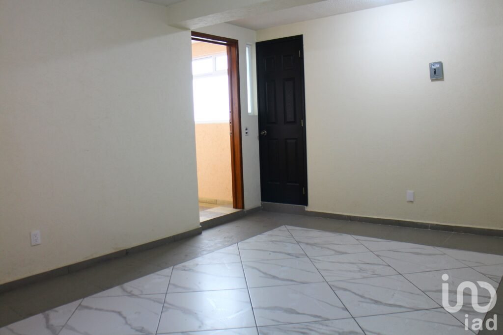 Oficina en renta (2)