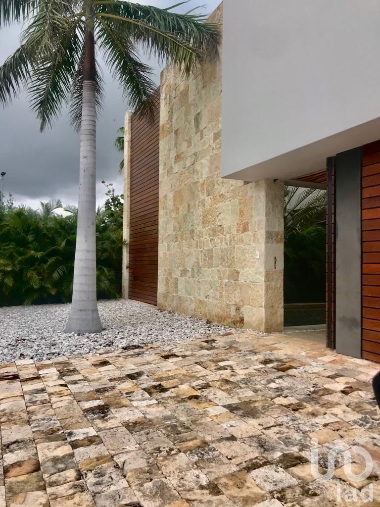 Casa en Venta con Muelle en Puerto Cancun Quintana Roo