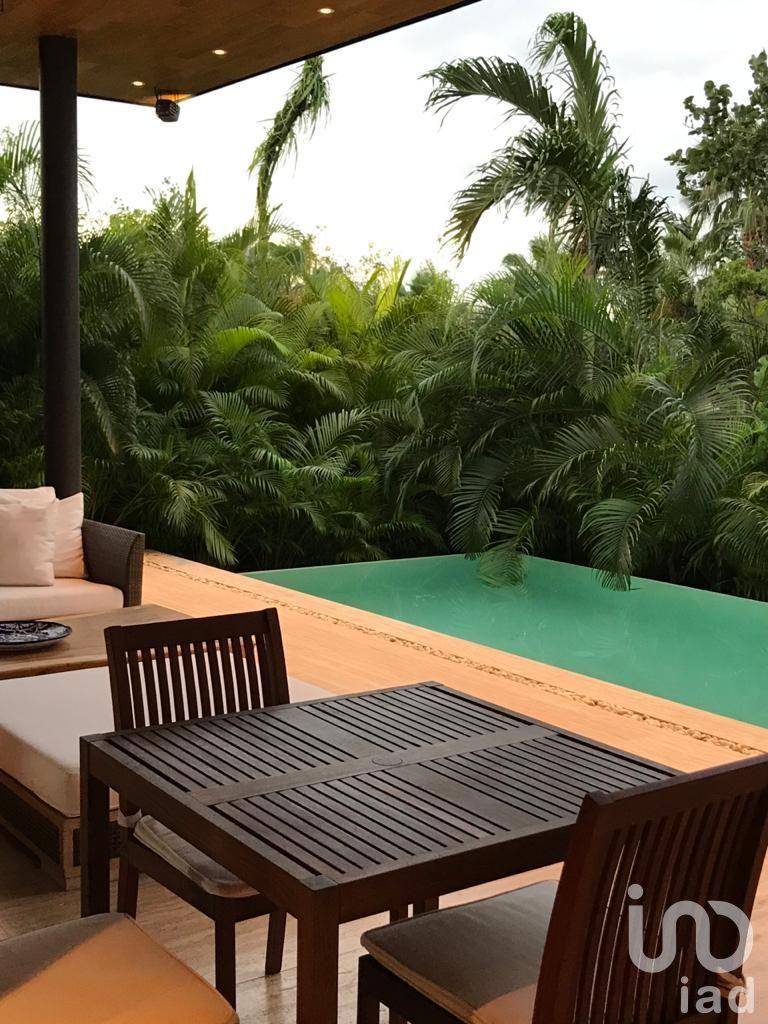 Casa en Venta con Muelle en Puerto Cancun Quintana Roo