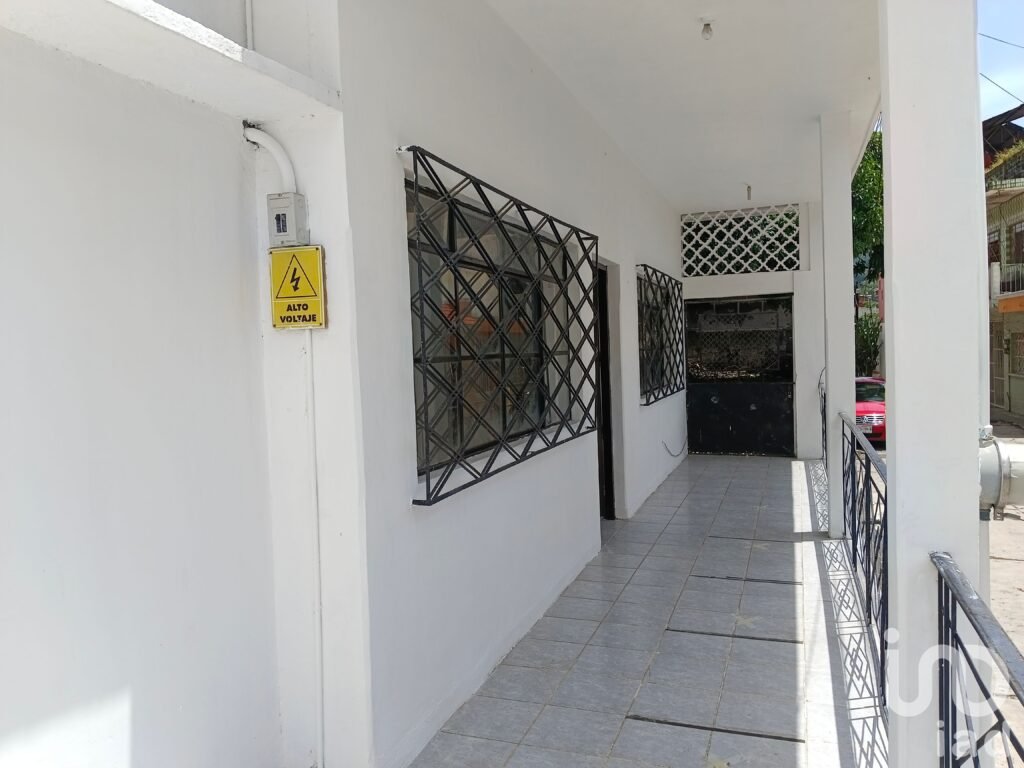 Casa en Venta en calle Carmen Serdán en el centro de San Andrés Tuxtla, Ver.