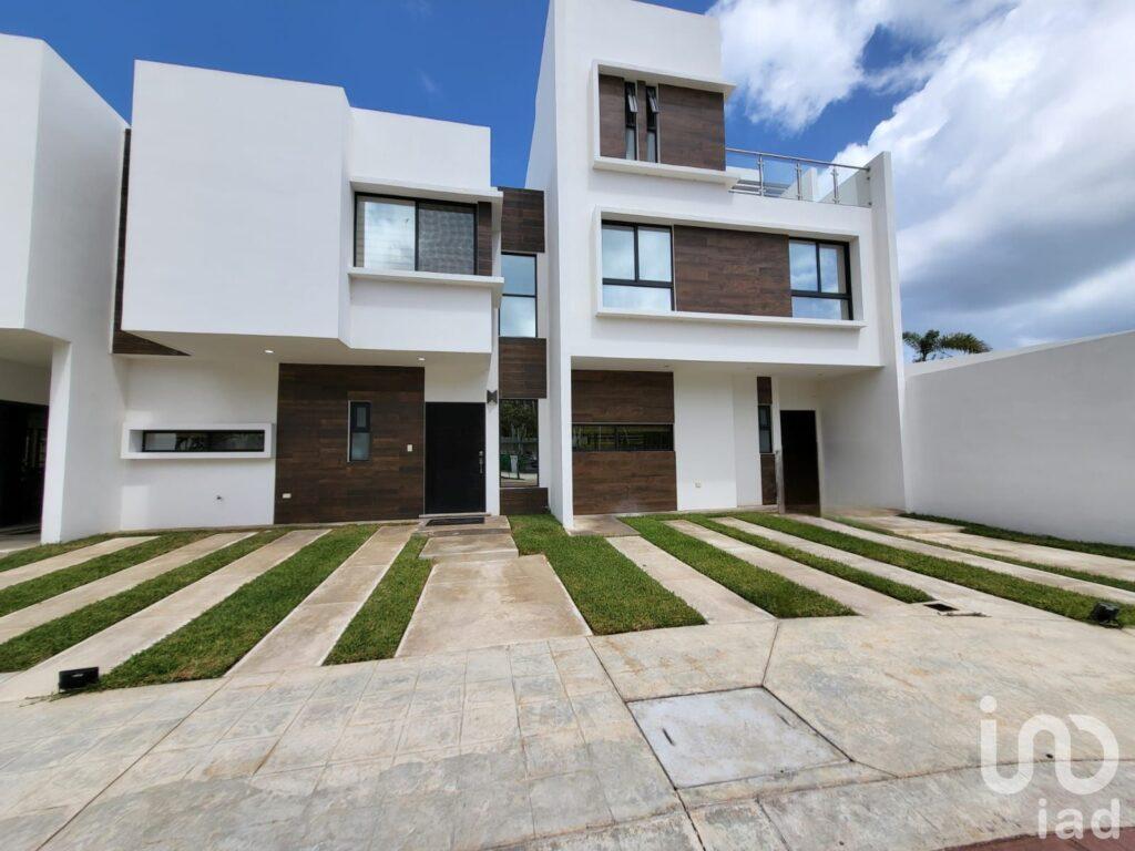 Casa en Venta Sur de Cancún Av. Huayacán Terraquia
