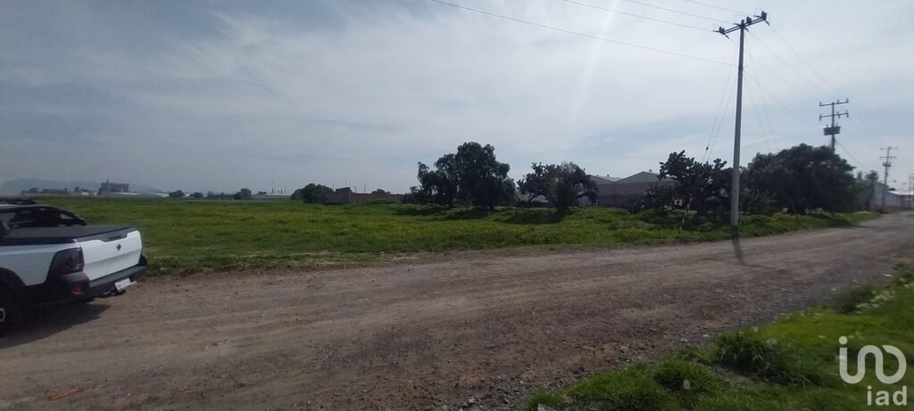 Se vende terreno con acceso pavimentado en Zona Industrial de Tizayuca, Hidalgo.