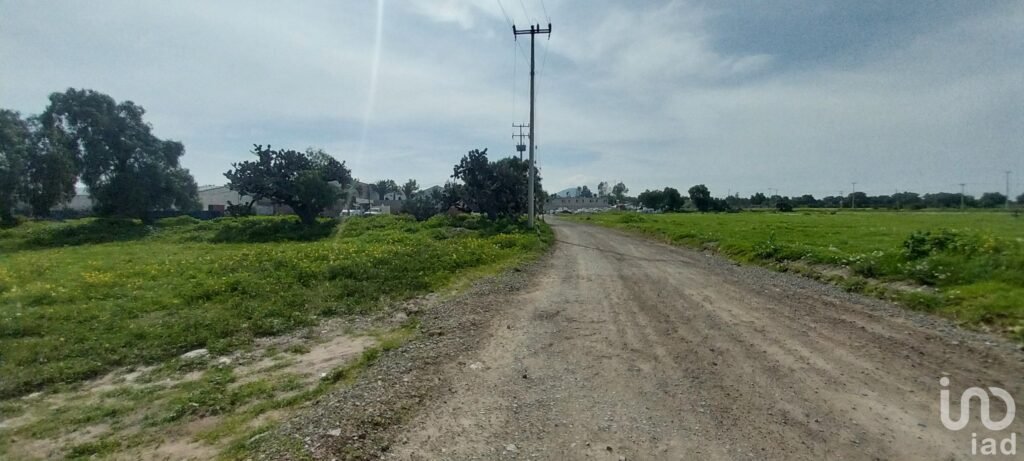 Se vende terreno con acceso pavimentado en Zona Industrial de Tizayuca, Hidalgo.