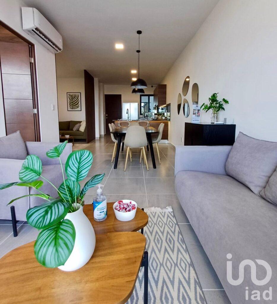 Departamento Equipado de Lujo en Avenida Huayacán