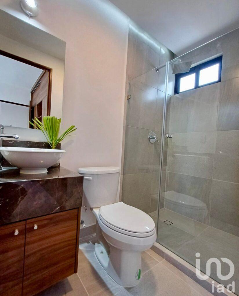 Departamento Equipado de Lujo en Avenida Huayacán