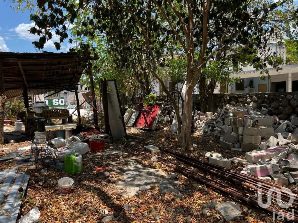 Rento terreno para negocio en el centro de hunucma, yucatan.