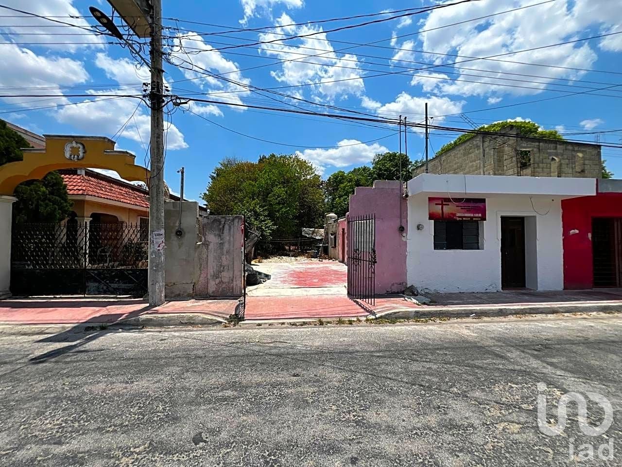 Rento terreno para negocio en el centro de hunucma, yucatan.