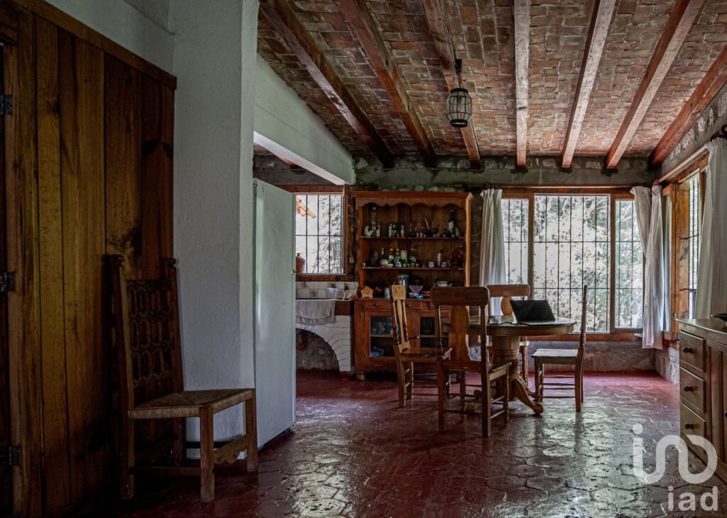Venta de terreno con chalet tipo cabaña en Temascaltepec Valle de Bravo